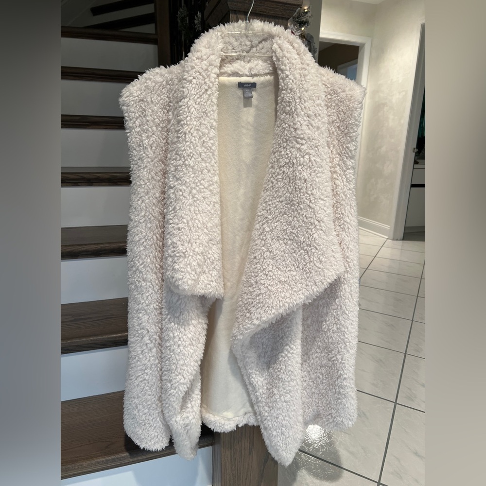 NWOT Aerie Cream Teddy Sherpa Jacket